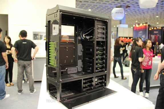 Antec Nineteen Hundred