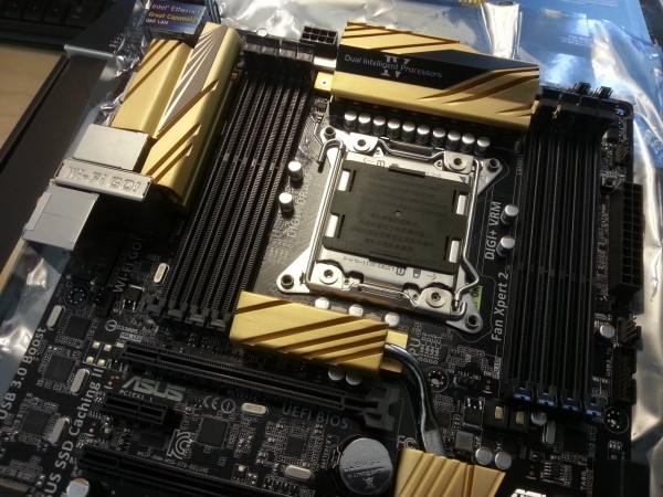 ASUS X79 Deluxe Motherboard
