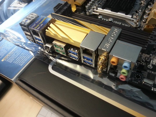 ASUS X79 Deluxe Motherboard