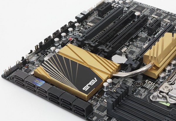 ASUS X79 Deluxe Motherboard
