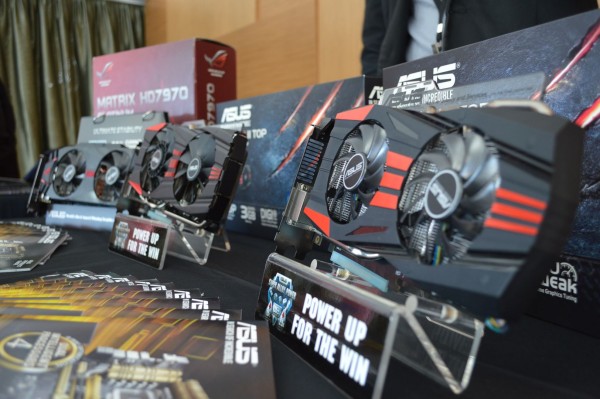 ASUS-Radeon-R9-280X-DirectCU-II-TOP