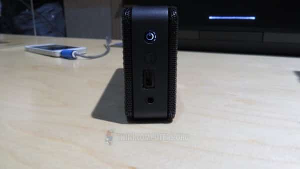 Soundfreaq Pocket Kick - 3.5mm Aux Port