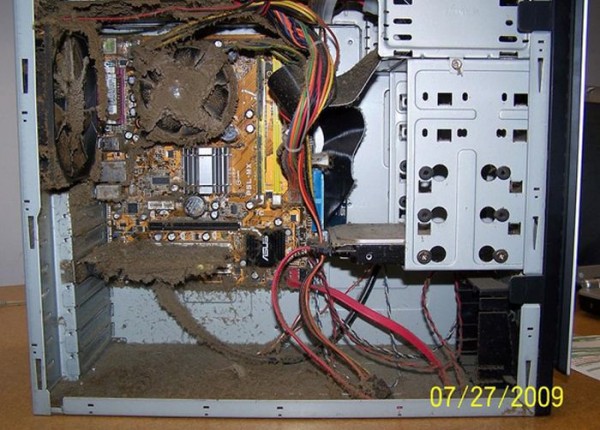 the_disgusting_things_found_inside_pcs_23
