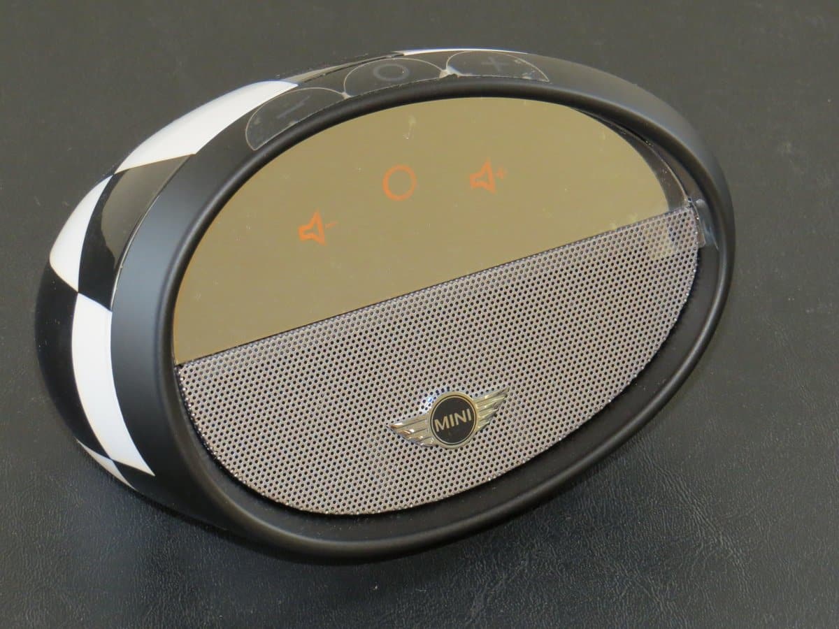 iui Design Mirror Boombox
