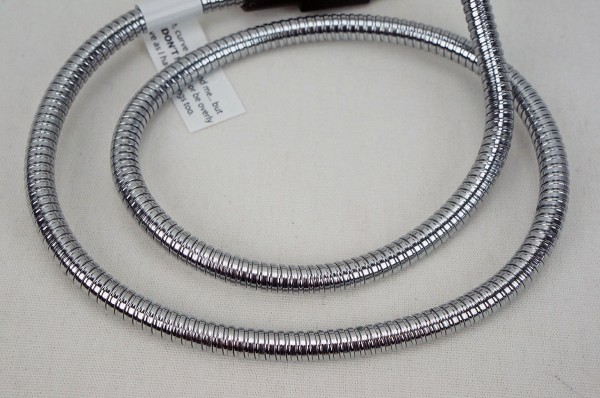 Une Bobine iPhone 5s Stand / Charge Cable