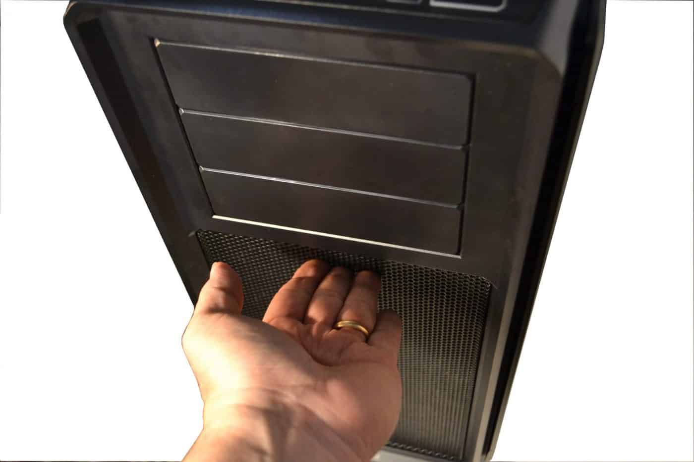 Corsair 730t Front Vent open 1