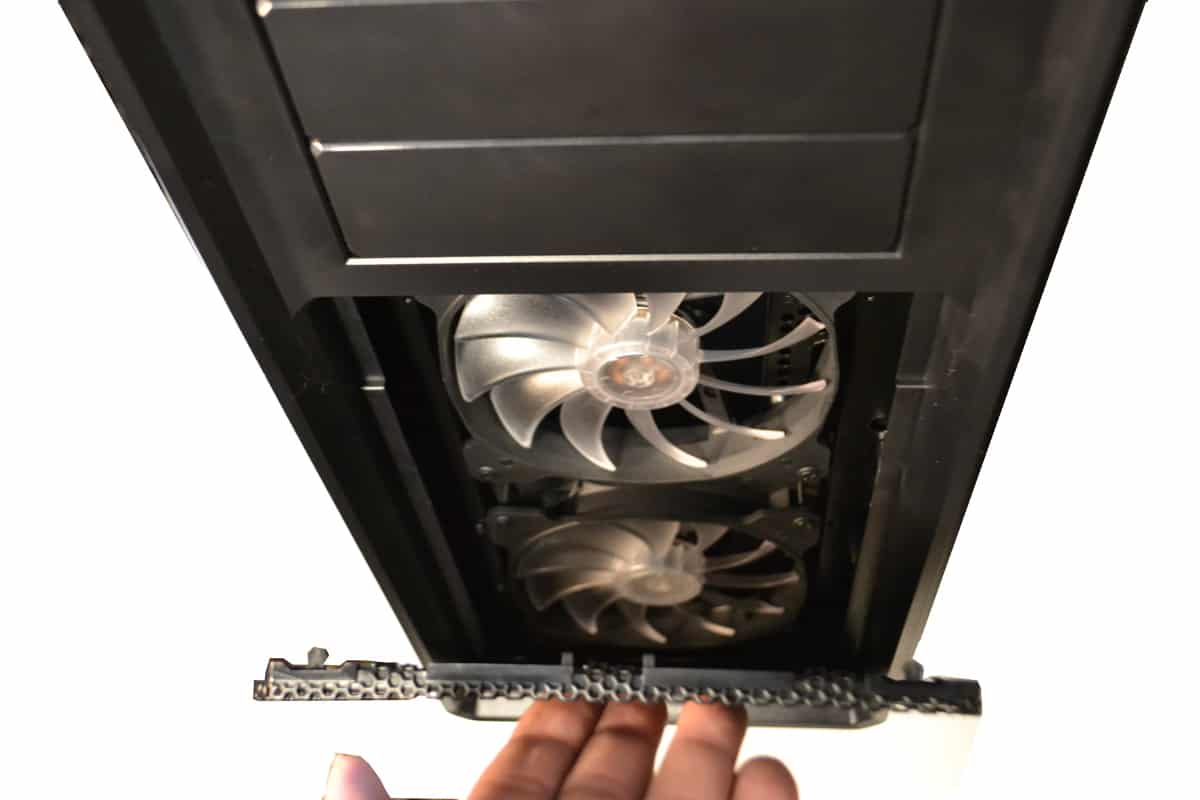 Corsair 730t Front Vent open 2