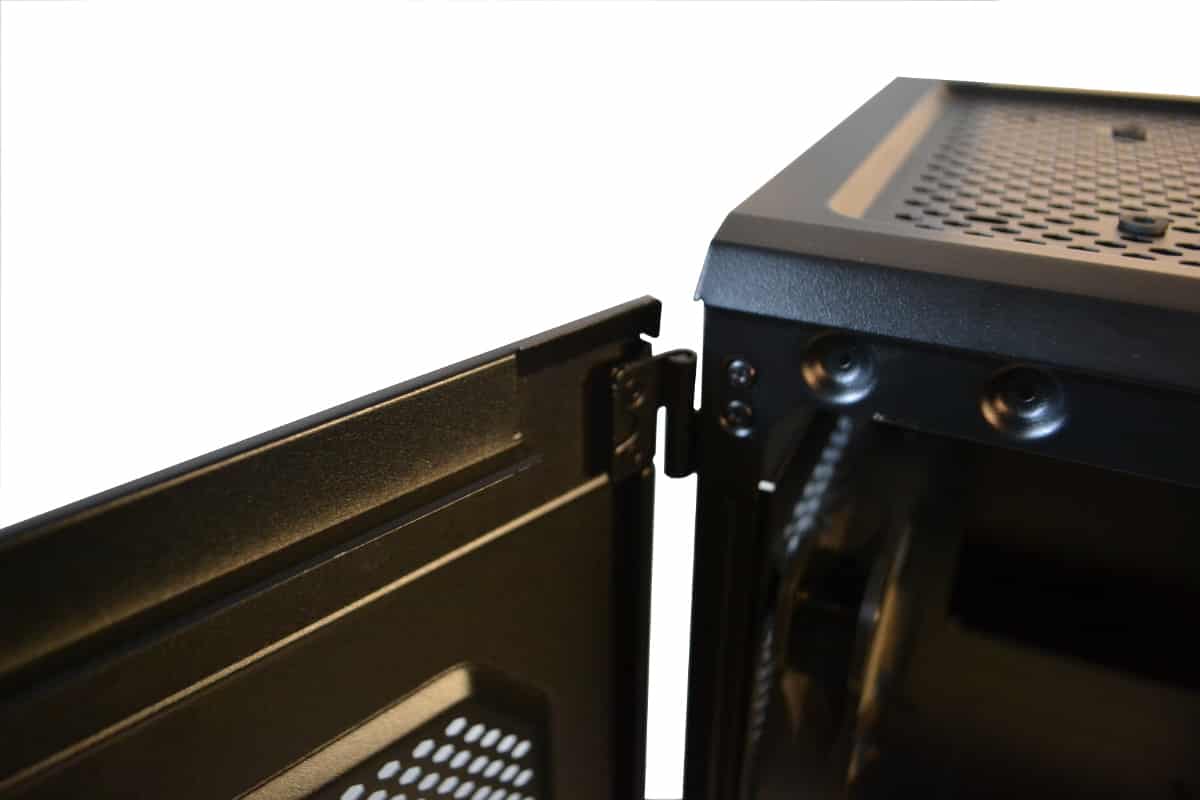 Corsair 730t hinge