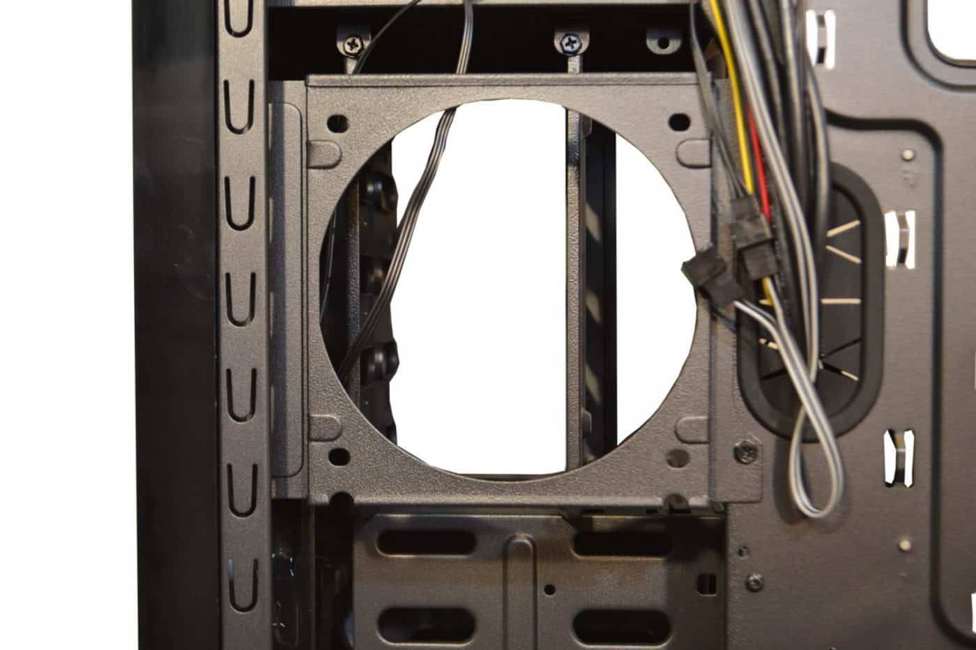 N600 side panel fan hold