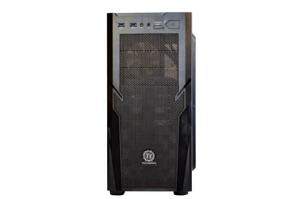 Themaltake Commander G41 Front View