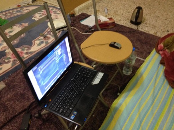 20 of the Worst PC Setups - October 2014