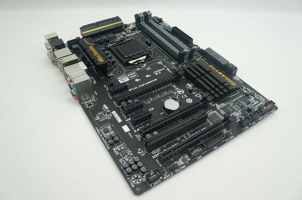 Gigabyte Z97X-UD3H-BK Motherboard