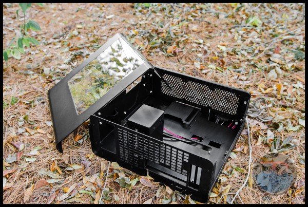 EKWB Vulture Case