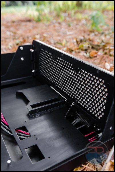 EKWB Vulture Case