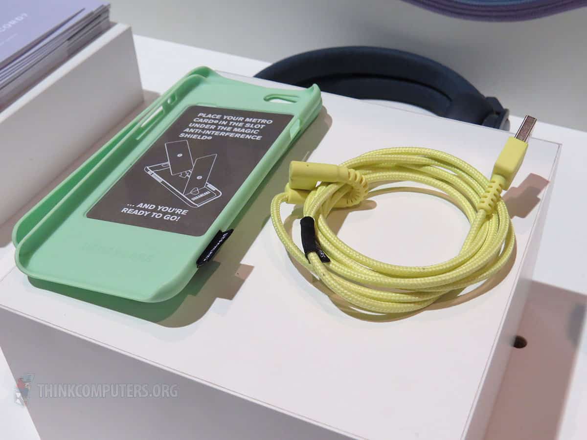 Urbanears Thunderous, Concerned Charge/Sync Cable,