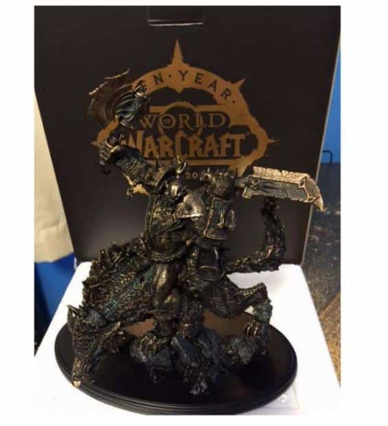 10 Year Veterans of World of Warcraft Receive Statue as Gift From Blizzard