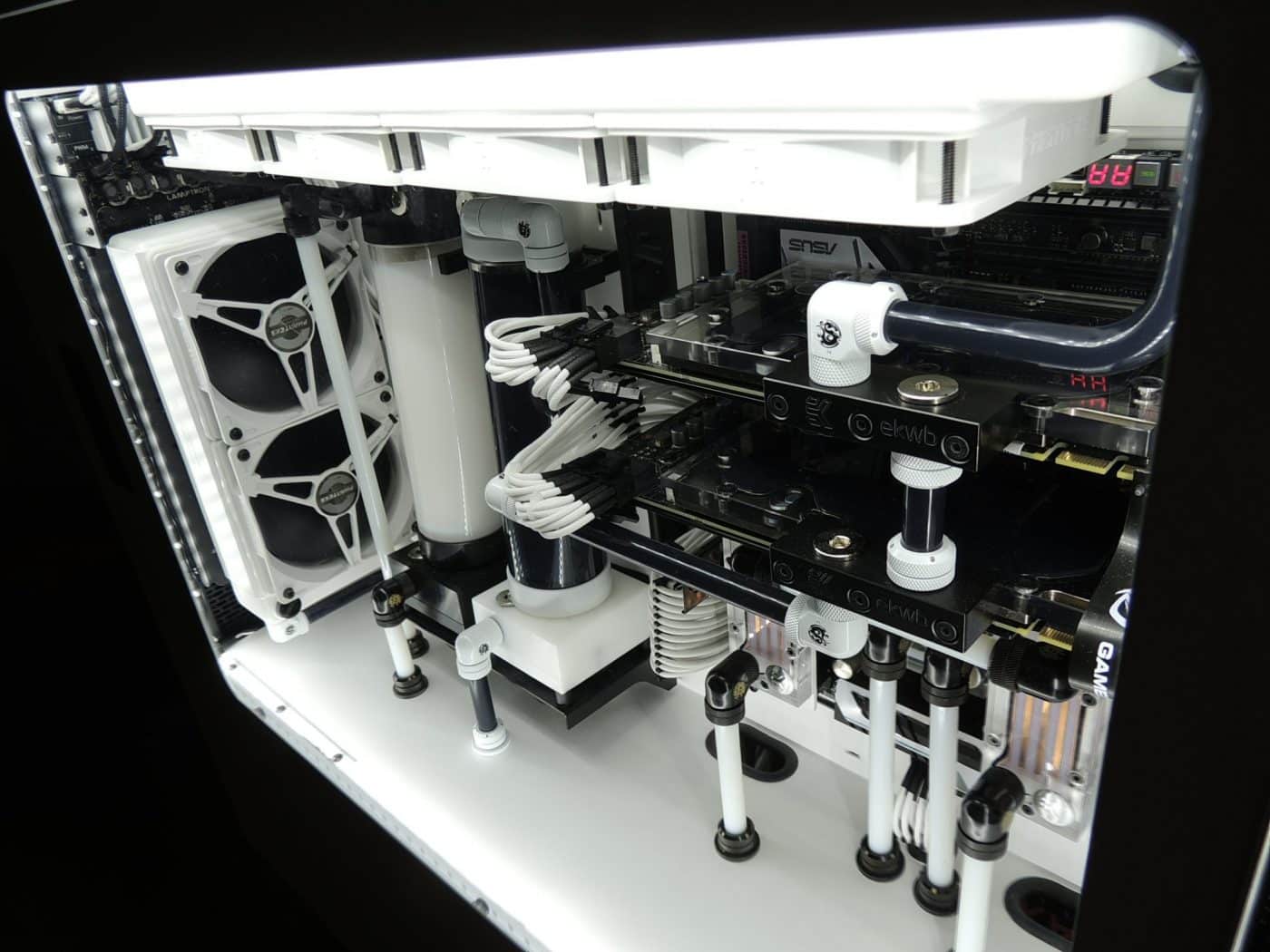 Case Mod Friday: Chessboard