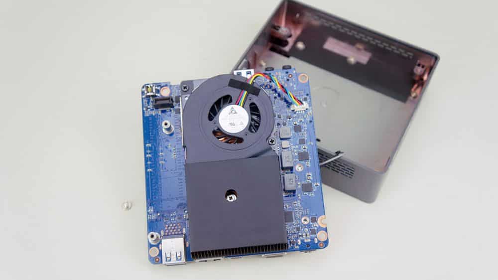 Gigabyte BRIX BSi7-6500 Compact PC Kit