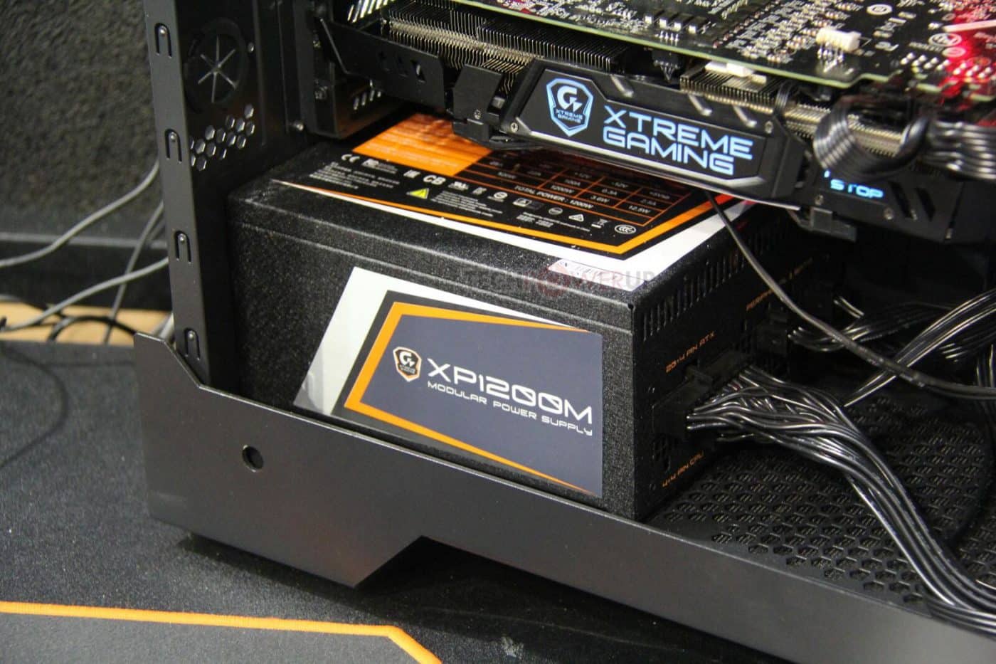 Gigabyte XP1200M