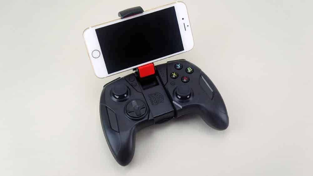 Tt eSPORTS Contour Mobile Gaming Controller