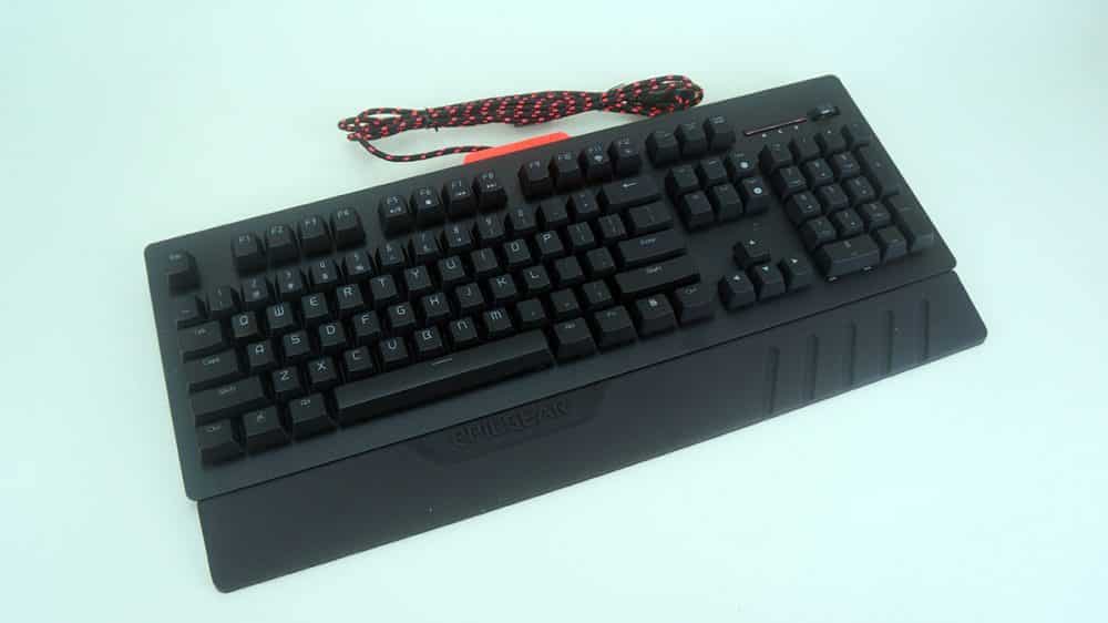 Epic Gear Defiant Keyboard and Assassin Case Bundle