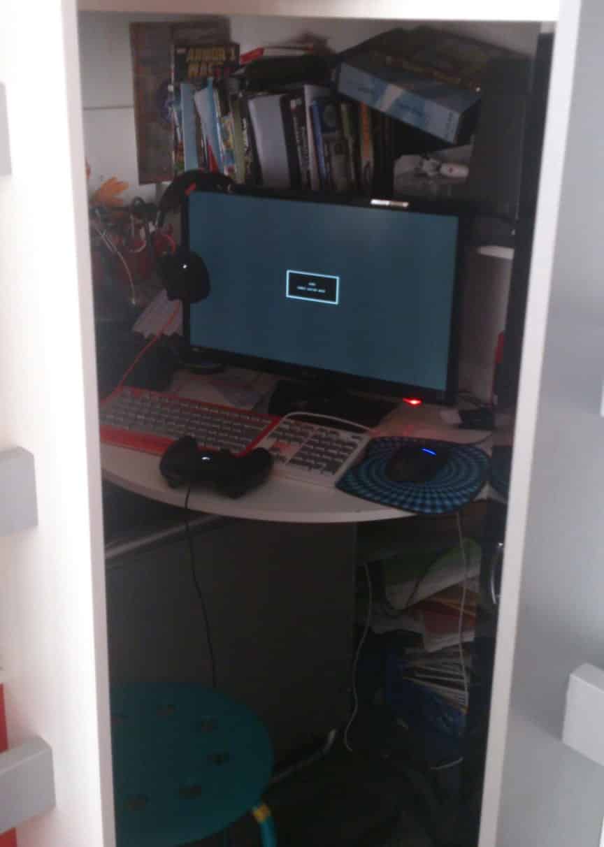 20 of the Worst PC Setups - September 2016 | ThinkComputers.org