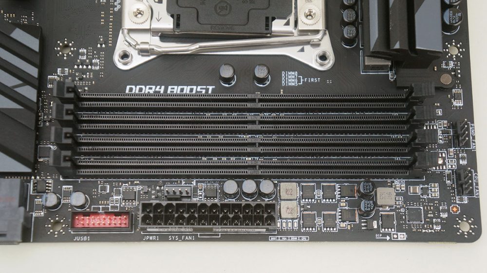MSI X99A Tomahawk