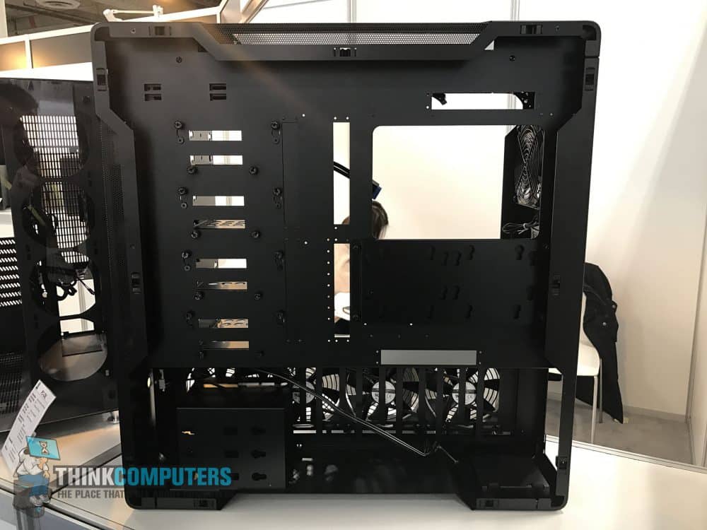 Lian Li PC-V3000 Case