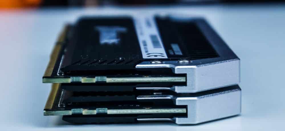 Corsair Dominator Platinum DDR4-3200 16GB Memory Kit