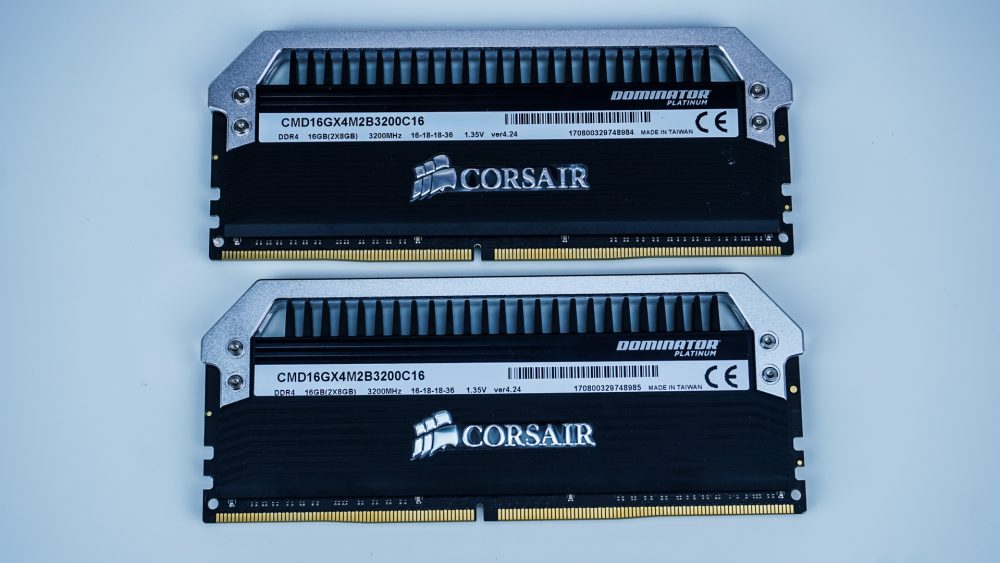 Corsair Dominator Platinum DDR4-3200 16GB Memory Kit