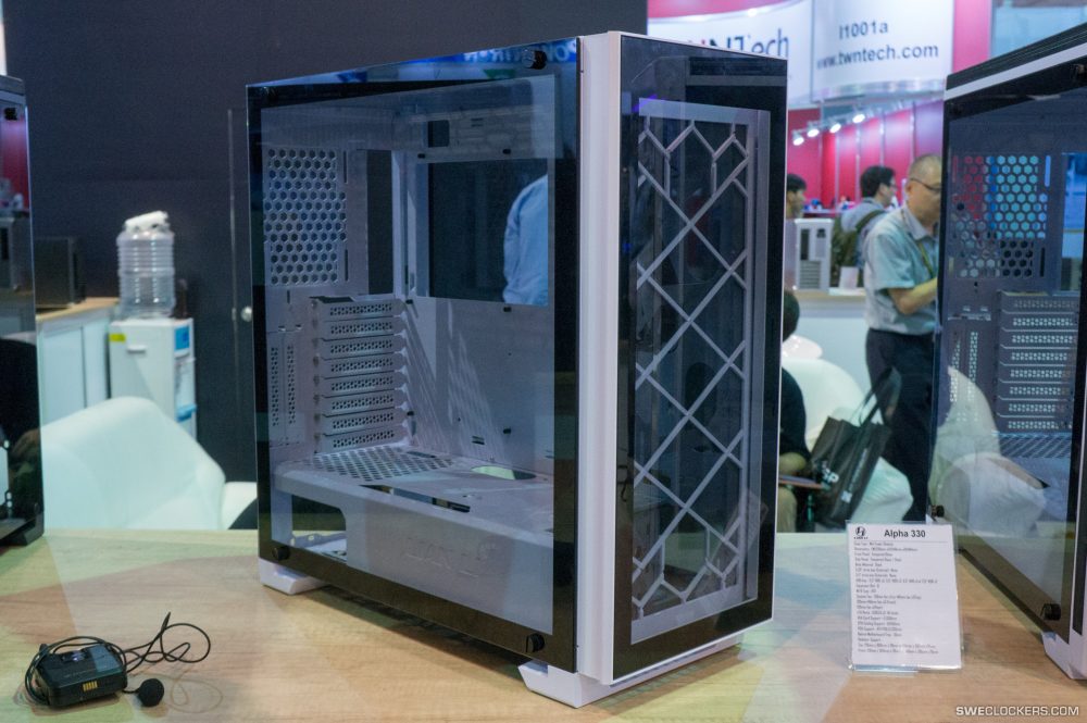 Lian Li Alpha 330