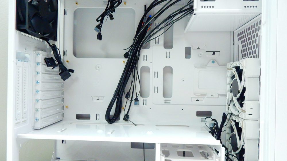 AZZA Storm6000W Interior Middle