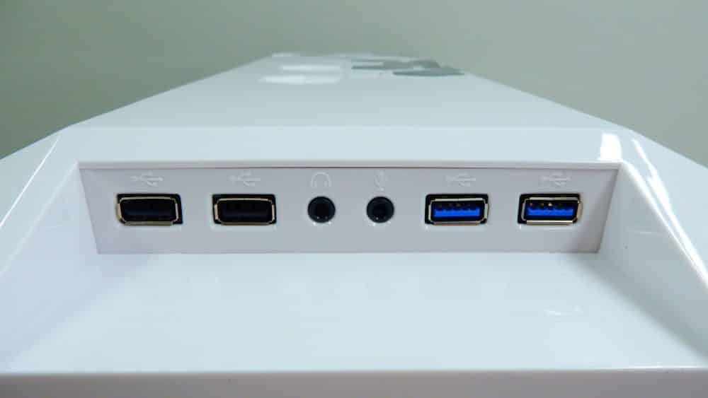 AZZA Storm6000W Ports