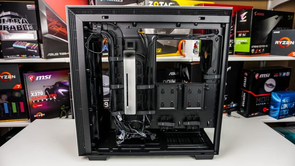 NZXT H700i