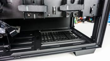 NZXT H700i