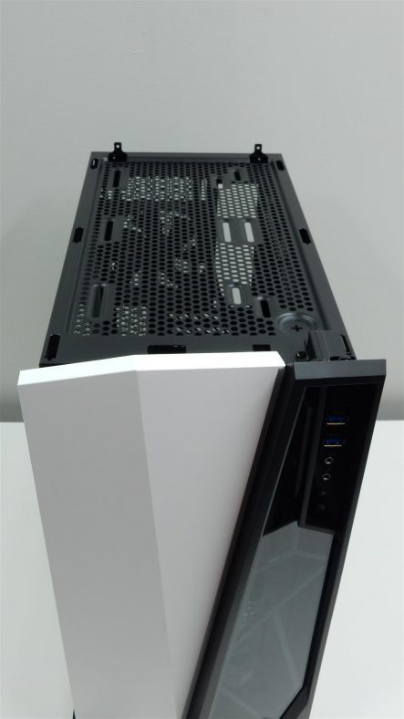 Corsair SPEC OMEGA 9 Large e1521084774421