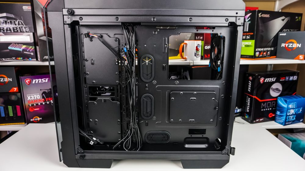 Thermaltake View 71 Tempered Glass