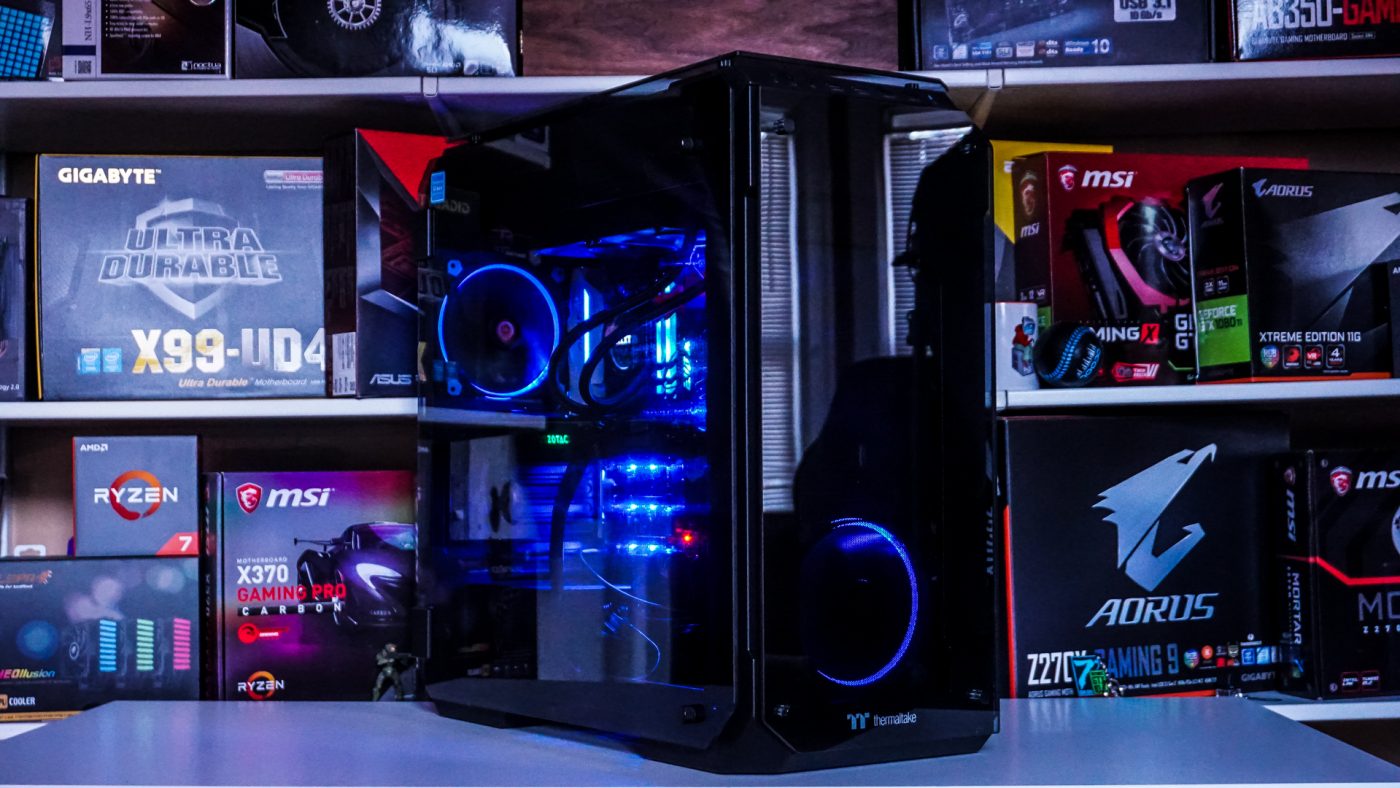 Thermaltake View 71 Tempered Glass