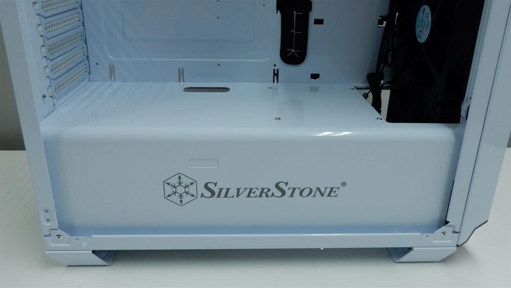 SilverStone PM02 16 Large