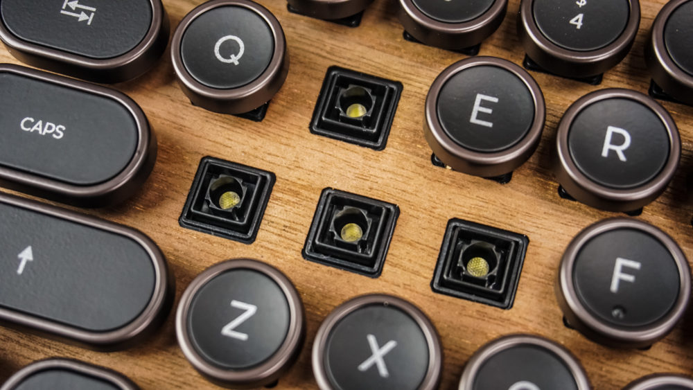 AZIO Retro Classic Elwood Keyboard
