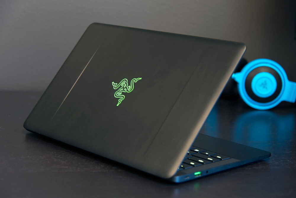 razer blade stealth lid 1500x1000