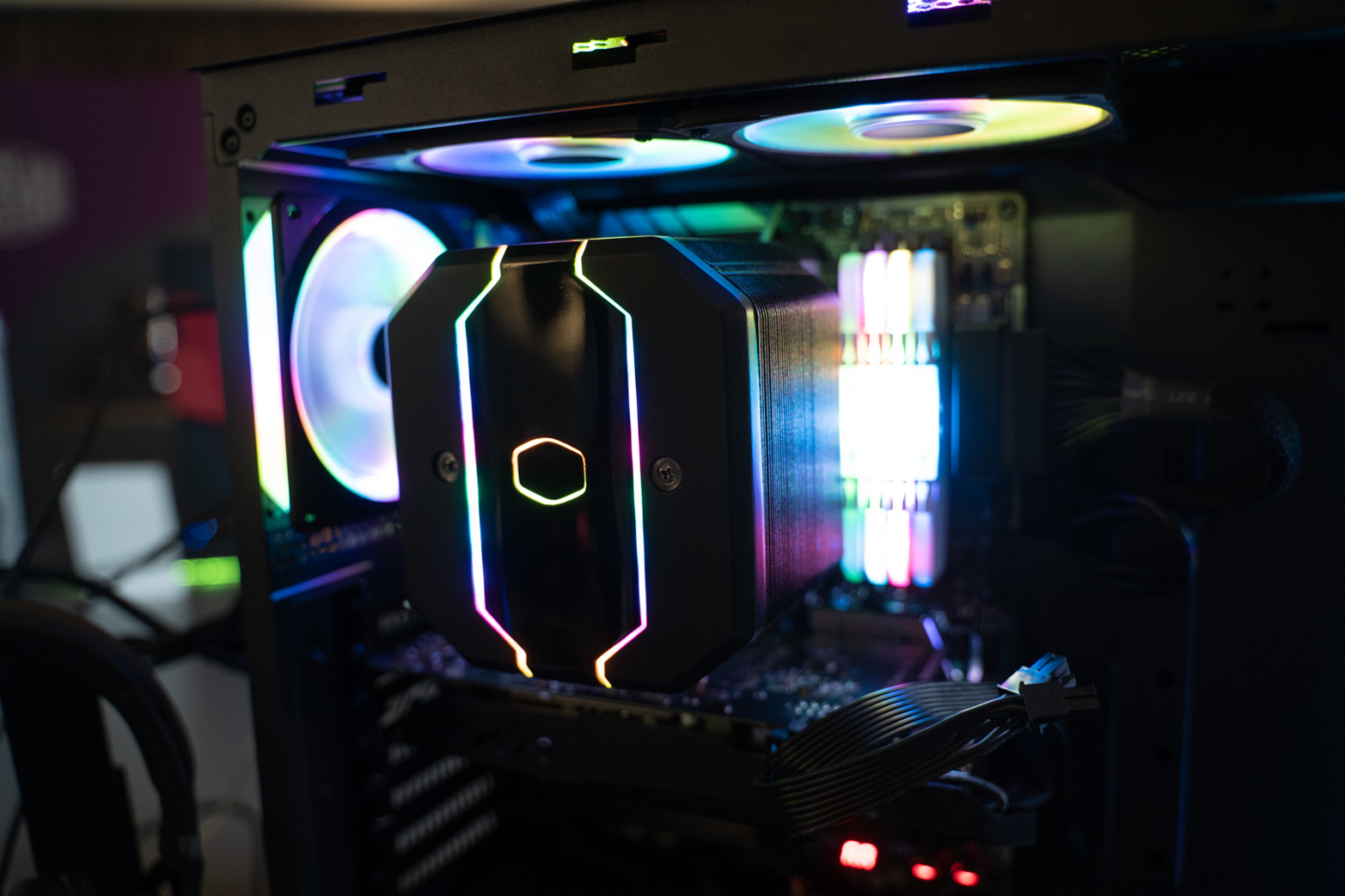 Cooler Master MA610M