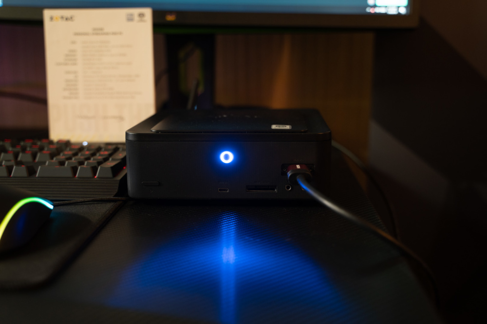ZOTAC MI553B