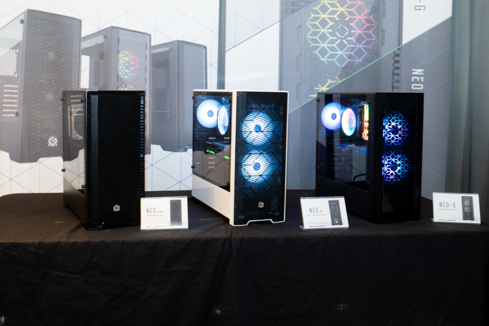 MetallicGear NEO Cases