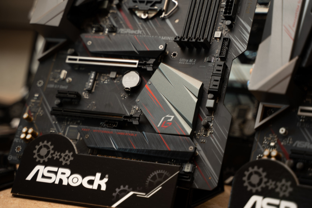 ASRock B365 Phantom Gaming 4