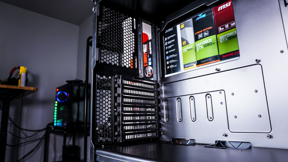 MetallicGear Neo Case