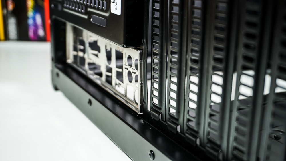 MetallicGear Neo Case