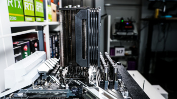 Cooler Master Hyper 212 RGB Black Edition CPU Cooler Installation