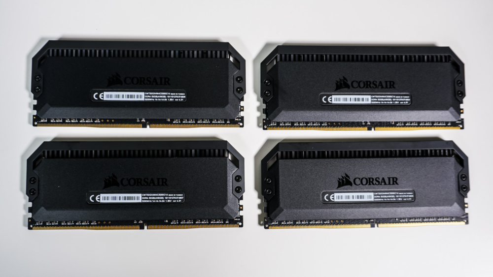 Corsair Dominator Platinum RGB DDR4-3200 32GB Memory Kit