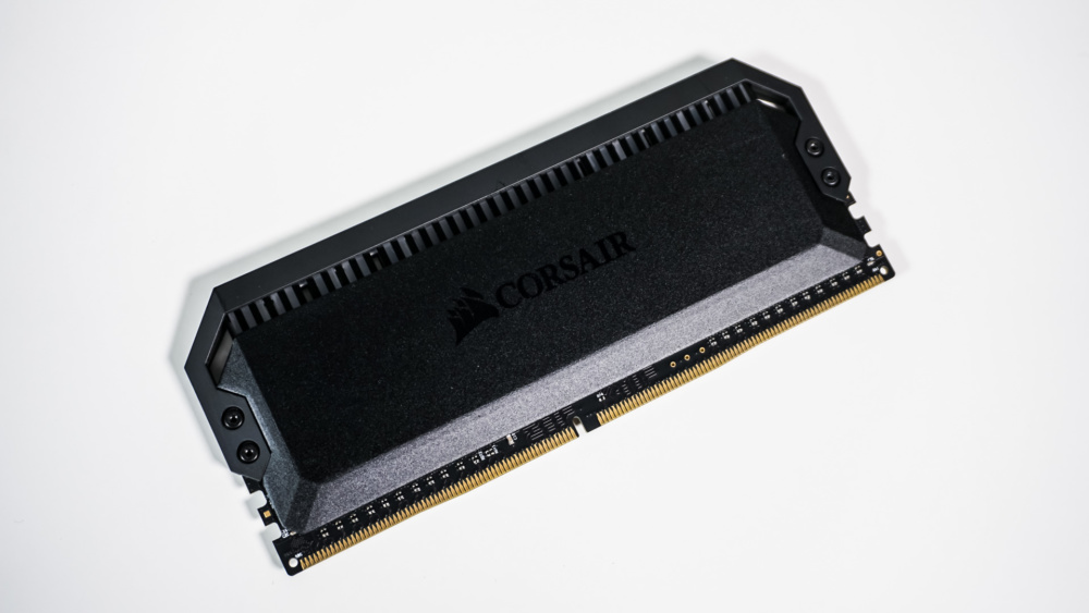 Corsair Dominator Platinum RGB DDR4-3200 32GB Memory Kit
